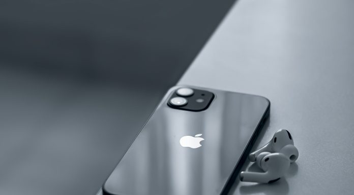 Pourquoi choisir un iphone plutôt qu’un smartphone android ? Les arguments à considérer