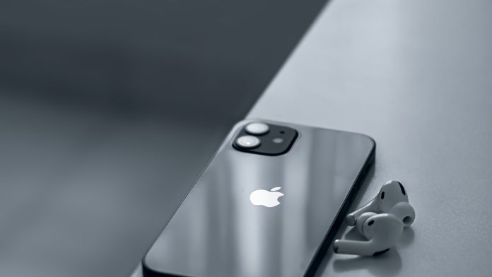 pourquoi-choisir-un-iphone-plutot-quun-smartphone-android-les-arguments-a-considerer Pourquoi choisir un iphone plutôt qu’un smartphone android ? Les arguments à considérer